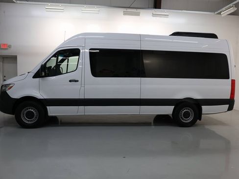 Used 2025 Mercedes-Benz Sprinter 2500 image 41