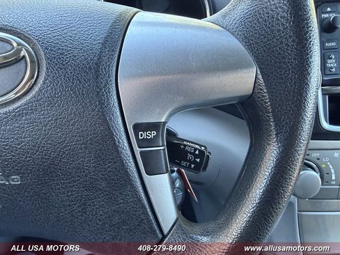 Used 2013 Toyota Highlander Plus AWD/4WD image 21