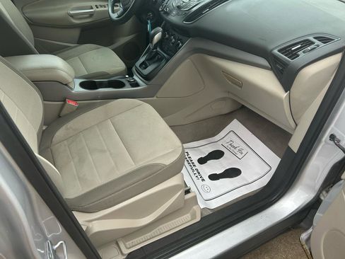 Used 2014 Ford Escape SE image 12
