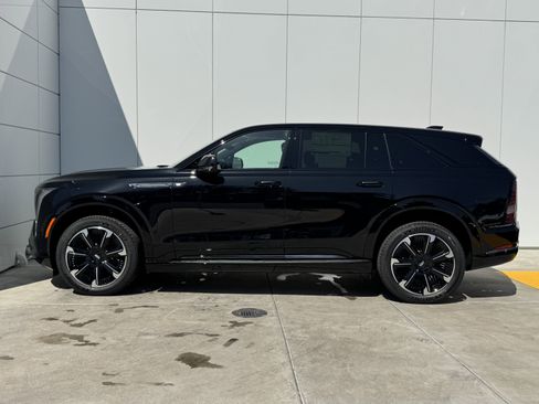 New 2025 Cadillac Escalade IQ Sport 1 w/ Smart Trailering package image 4