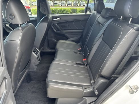 Certified 2023 Volkswagen Tiguan SE R-Line FWD image 18
