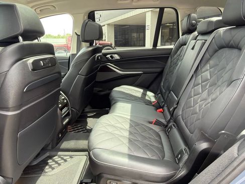 Used 2024 BMW X7 xDrive40i w/ Premium Package AWD/4WD image 28