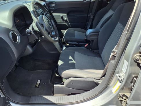 Used 2015 Jeep Patriot Sport image 10