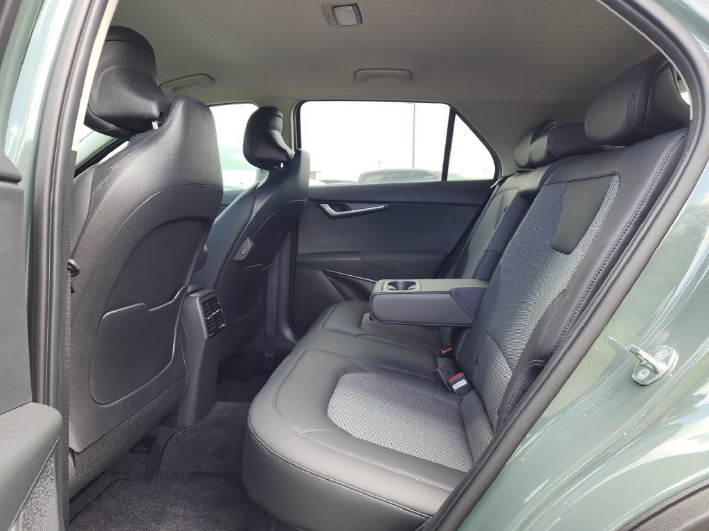 Used 2023 Kia Niro EX FWD image 14