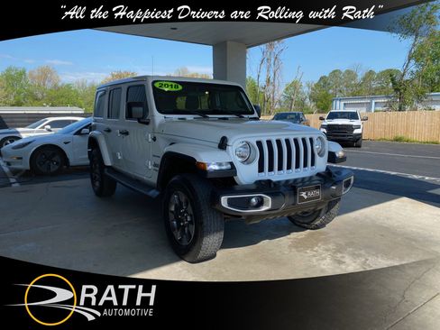Used 2018 Jeep Wrangler Unlimited Sahara AWD/4WD image 1