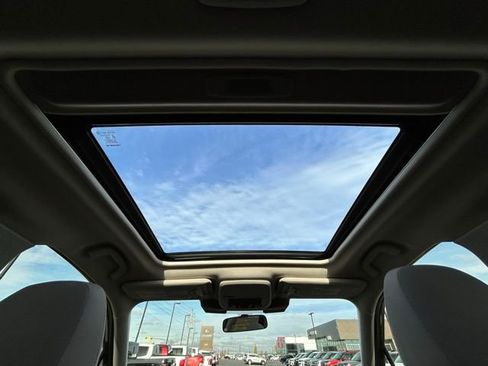 Used 2022 Subaru Forester Premium image 12