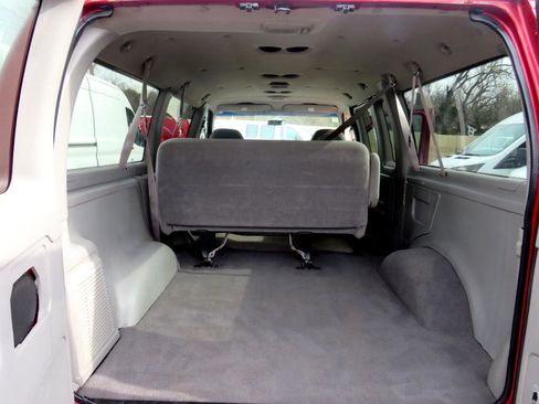 Used 1999 Ford E-150 and Econoline 150 Wagon image 25
