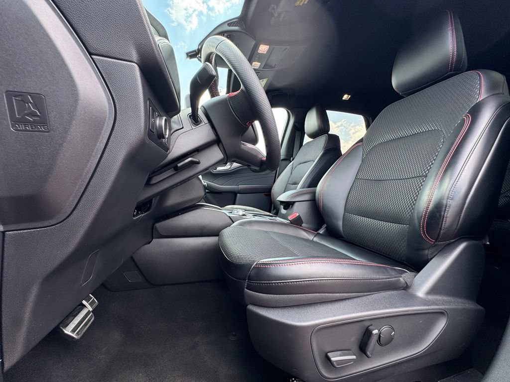 Used 2024 Ford Escape ST-Line w/ Tech Pack #1 FWD image 18