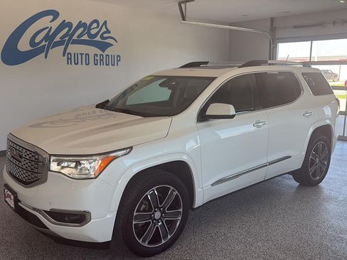 Used 2018 GMC Acadia Denali w/ Technology Package AWD/4WD image 1