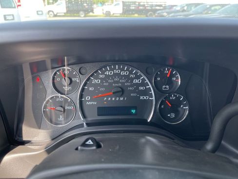 New 2025 Chevrolet Express 3500 Extended w/ Driver Convenience Package image 10