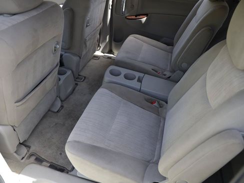 Used 2013 Nissan Quest SV FWD image 10