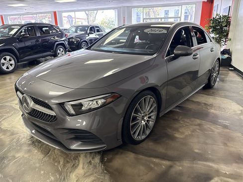 Used 2019 Mercedes-Benz A 220 w/ AMG Line image 3