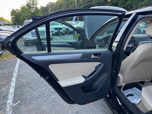 Used 2015 Volkswagen Jetta TDI SE image 24