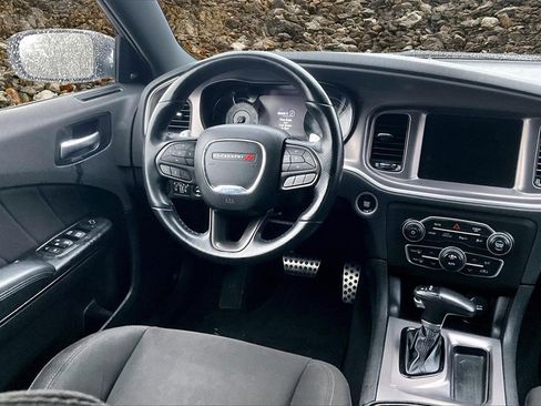 Used 2022 Dodge Charger R/T w/ Blacktop Package image 5