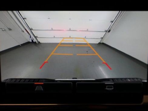 Used 2022 GMC Sierra 1500 SLT w/ SLT Convenience Package image 27