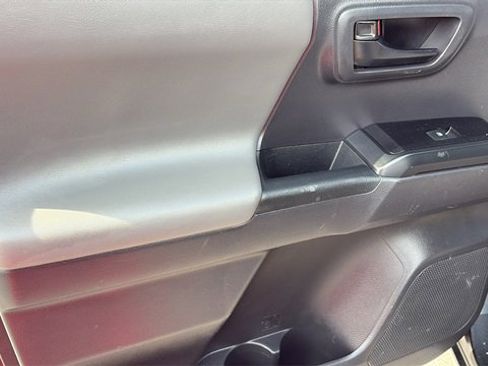Used 2022 Toyota Tacoma SR image 23