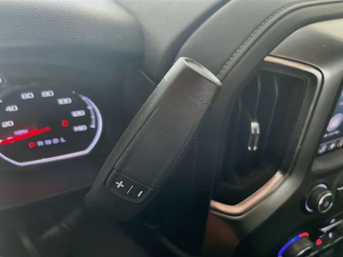 Used 2022 Chevrolet Silverado 1500 LT AWD/4WD image 17