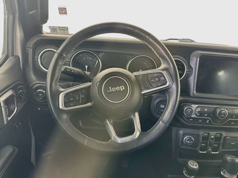 Used 2023 Jeep Wrangler Unlimited Sahara w/ Cold Weather Group AWD/4WD image 17