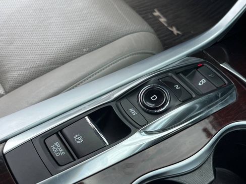 Used 2015 Acura TLX V6 w/ Technology Package FWD image 18