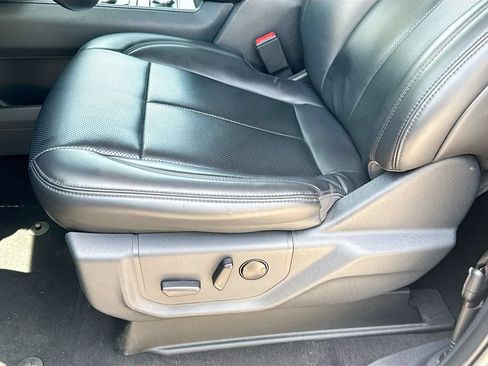 Used 2024 Ford Expedition XLT AWD/4WD image 20
