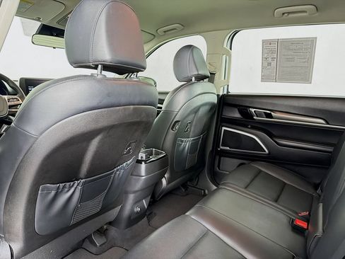 Used 2022 Kia Telluride LX FWD image 38