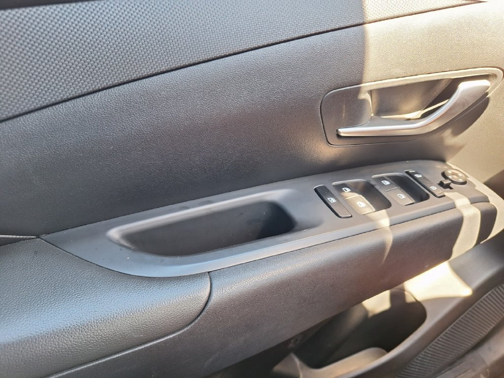 Used 2024 Hyundai Santa Cruz SEL FWD image 17