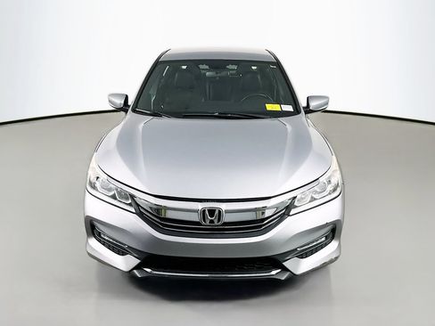 Used 2017 Honda Accord Sport image 2