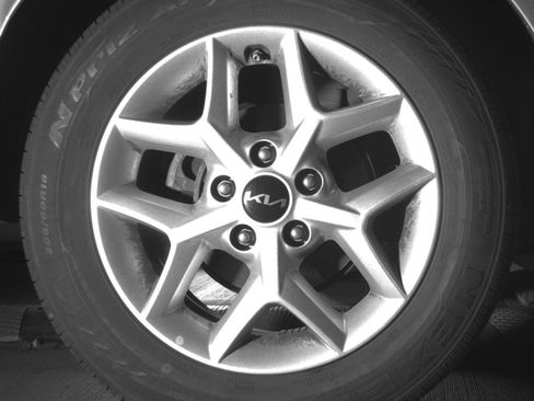 Used 2025 Kia Soul LX w/ LX Technology Package FWD image 22