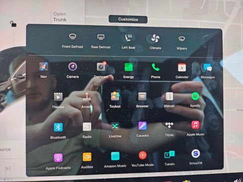 Used 2018 Tesla Model 3 Long Range image 36