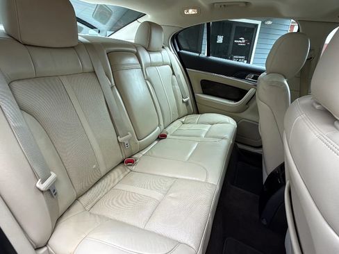 Used 2014 Lincoln MKS AWD w/ Equipment Group 101A image 26