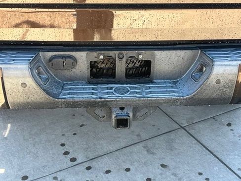 Used 2018 Toyota Tundra Limited w/ Limited Premium Package AWD/4WD image 11