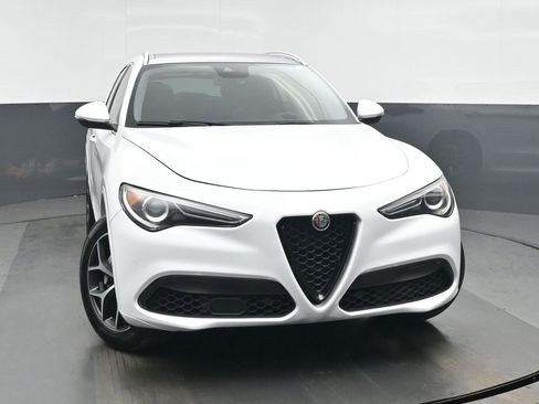 Used 2021 Alfa Romeo Stelvio Ti image 8