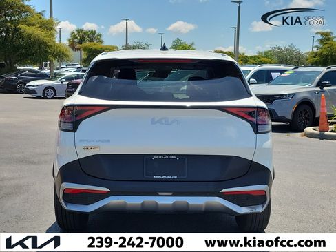Certified 2024 Kia Sportage LX FWD image 5