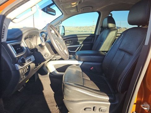 Used 2019 Nissan Titan PRO-4X w/ Pro-4x Convenience Package image 8