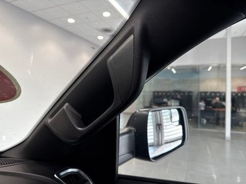 Used 2024 RAM 1500 Big Horn AWD/4WD image 37