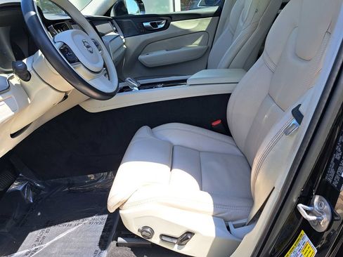 Used 2023 Volvo XC60 B5 Ultimate w/ Climate Package AWD/4WD image 24