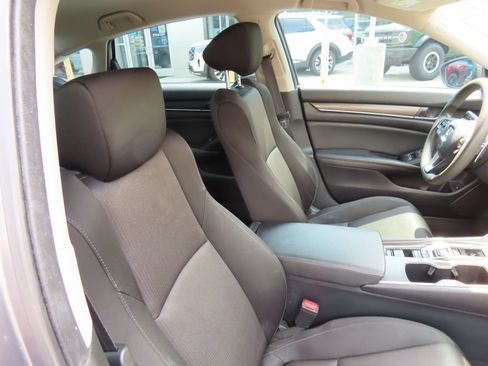 Used 2019 Honda Accord Hybrid image 35