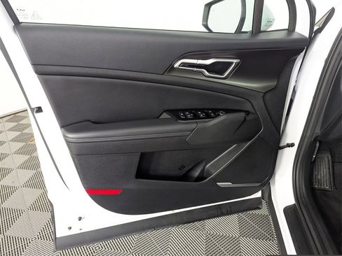 Used 2023 Kia Sportage EX image 18