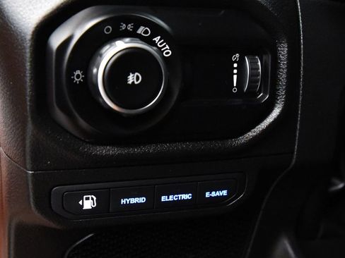 Used 2025 Jeep Wrangler Unlimited Sport S 4xe w/ Convenience Group AWD/4WD image 20