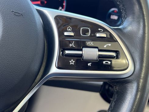 Used 2023 Mercedes-Benz GLB 250 4MATIC image 37