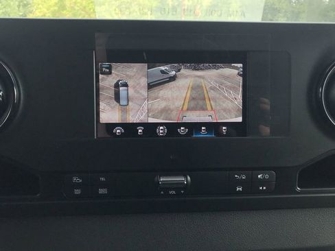 Used 2023 Mercedes-Benz Sprinter 2500 image 17