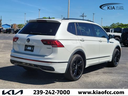 Used 2024 Volkswagen Tiguan SE R-Line AWD/4WD image 6