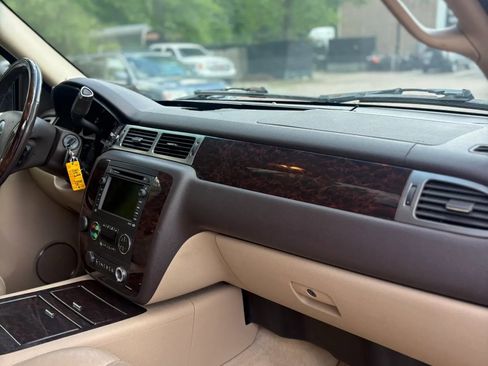 Used 2007 GMC Yukon XL Denali AWD/4WD image 23