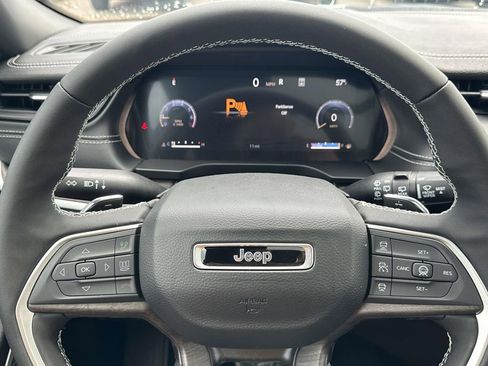 New 2026 Jeep Grand Cherokee L Limited w/ Limited Altitude Package image 16