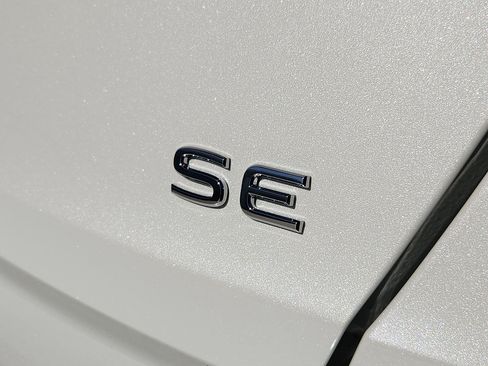 New 2026 Volkswagen Jetta SE FWD image 10