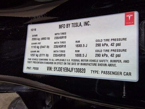 Used 2018 Tesla Model 3 Long Range image 28