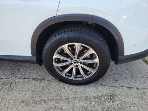 Used 2024 Mercedes-Benz GLC 300 w/ Winter Package image 9