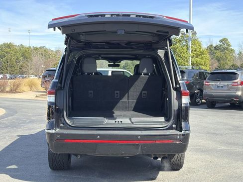 Used 2024 Lincoln Navigator Reserve image 22