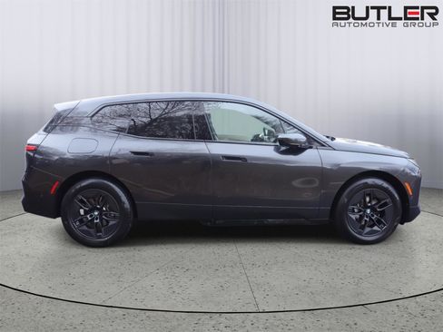 Certified 2026 BMW iX xDrive45 image 7