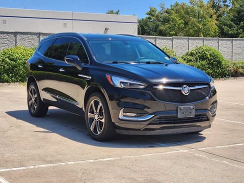 Used 2021 Buick Enclave Essence w/ Sport Touring Edition FWD image 3